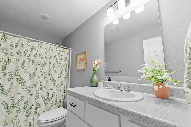 3891 N Spring Branch Ave, Springfield, MO 65803 - bathroom featuring vanity and curtained shower