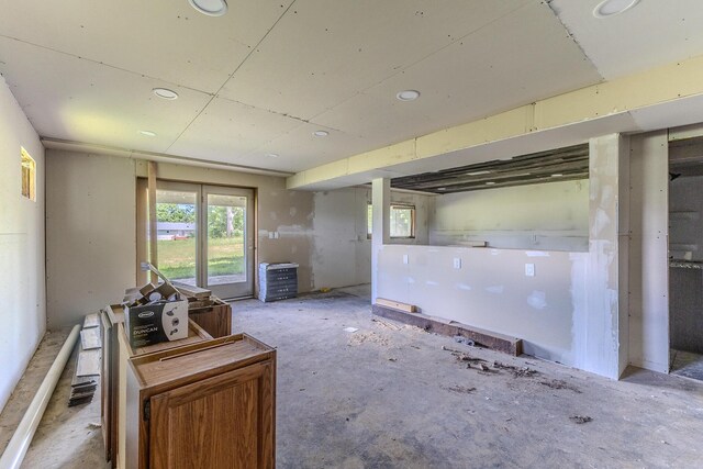 30274 State Highway Bb, Lebanon, MO 65536 - living area featuring recessed lighting