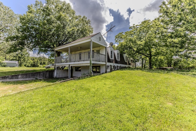 30274 State Highway Bb, Lebanon, MO 65536 - rear view of house with a yard