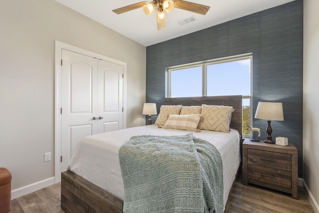 3011 N Vineyards Terrace Parkway Unit 1, 2, 3, 4, Branson, MO 65616 - bedroom featuring wood finished floors, a closet, and ceiling fan