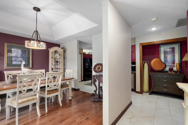3141 E Raynell St Unit D, Springfield, MO 65804 - dining area featuring baseboards