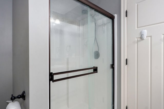 4531 W Somerset Dr, Battlefield, MO 65619 - full bathroom featuring a stall shower