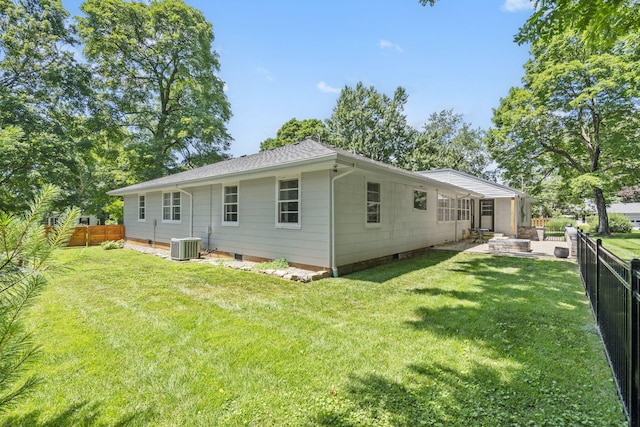 1471 E Bennett St, Springfield, MO 65804 - rear view of property with a fenced backyard and a patio
