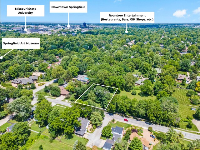 1471 E Bennett St, Springfield, MO 65804 - aerial overview of property's location with property boundaries highlighted