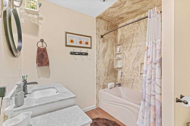 1850 E Farm Road 88, Springfield, MO 65803 - full bath featuring shower / tub combo, vanity, and wood finished floors