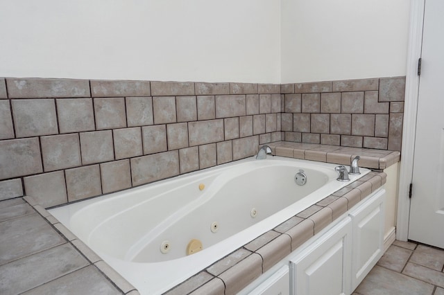 276 Steury Rd, Springfield, MO 65809 - full bathroom with a tub with jets