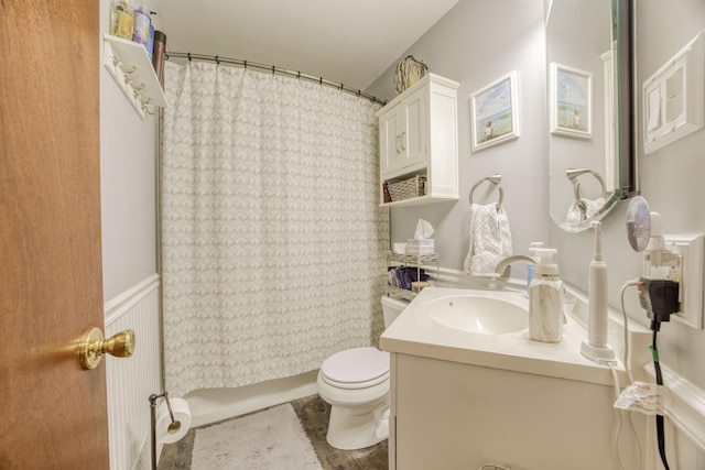 1650 S Fort Ave, Springfield, MO 65807 - full bathroom with vanity and curtained shower