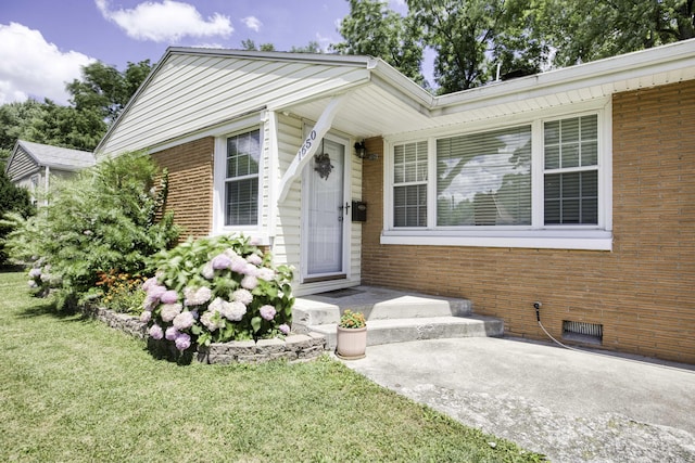 1650 S Fort Ave, Springfield, MO 65807 - entrance to property with brick siding and a yard