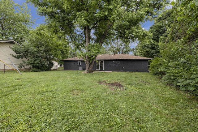 4959 S Mccann Ave, Springfield, MO 65804 - view of green lawn