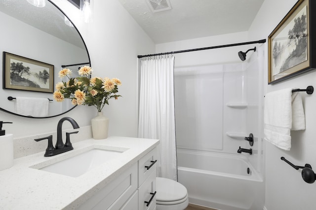 4959 S Mccann Ave, Springfield, MO 65804 - bathroom with vanity and shower / bath combo with shower curtain