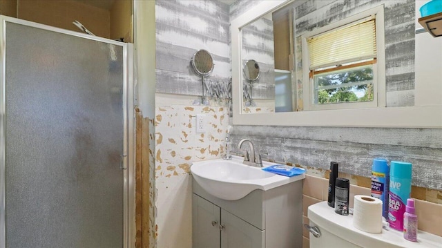 1931 Kay Dr, West Plains, MO 65775 - full bath featuring a shower stall and vanity