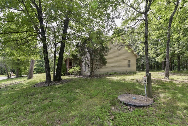 613 Crossing Dr, Branson West, MO 65737 - view of grassy yard