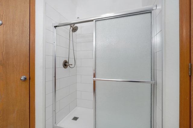 409 Ace Ct, Nixa, MO 65714 - full bath featuring a stall shower
