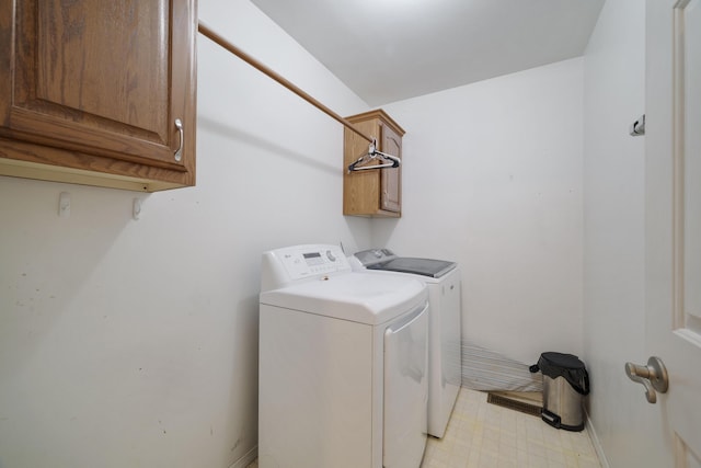 103 Fawn Trl, Neosho, MO 64850 - laundry room with separate washer and dryer and light flooring