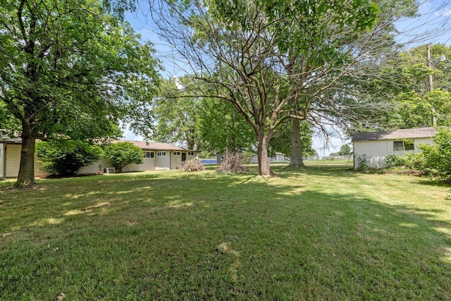 302 W Howard Ave, Billings, MO 65610 - view of grassy yard