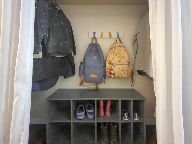 1119 S Cedarbrook Ave, Springfield, MO 65804 - view of mudroom