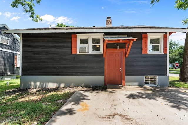 2101 N Main Ave, Springfield, MO 65803 - view of front of house with a chimney