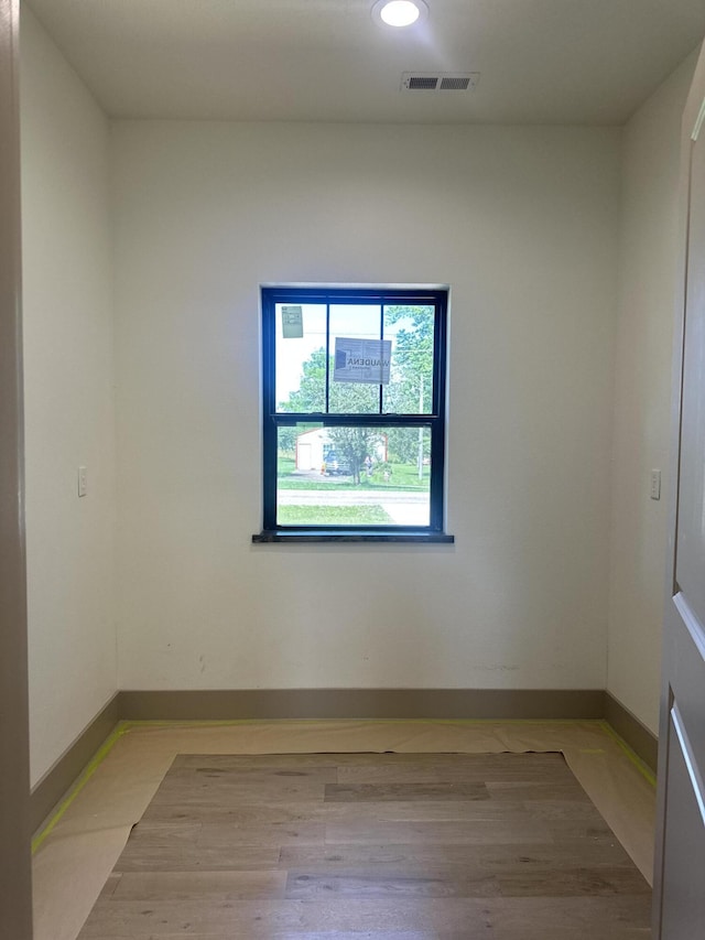 1988 Morris Rd Unit B, Mountain Grove, MO 65711 - empty room featuring light wood-type flooring and recessed lighting