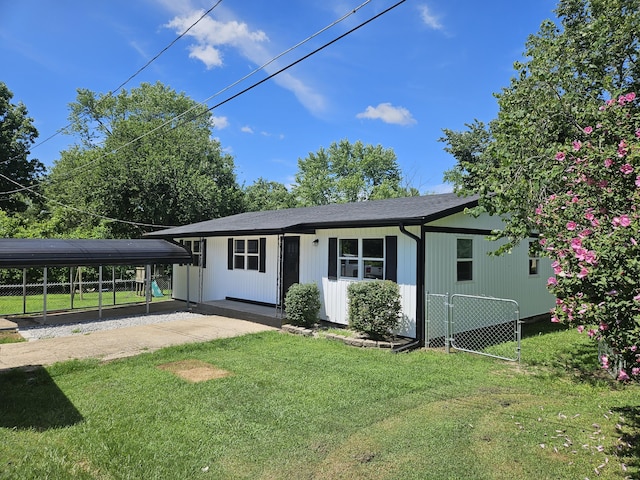 401 Walnut St, Ava, MO 65608 - view of front of house featuring a carport