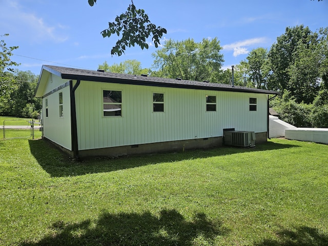 401 Walnut St, Ava, MO 65608 - view of side of home with crawl space and a shingled roof