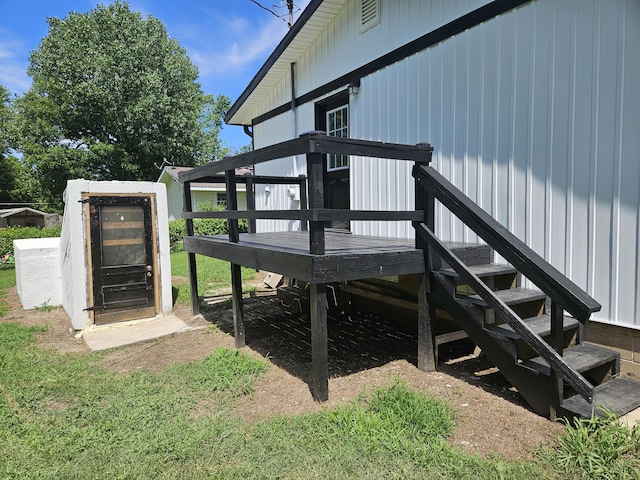 401 Walnut St, Ava, MO 65608 - view of wooden deck