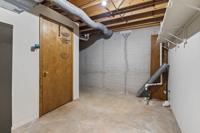 4059 E Linwood St, Springfield, MO 65809 - view of unfinished basement
