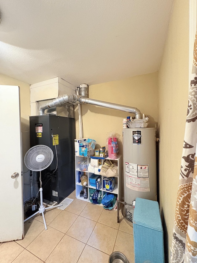 2412 S Camber Ave, Springfield, MO 65809 - utility room with gas water heater