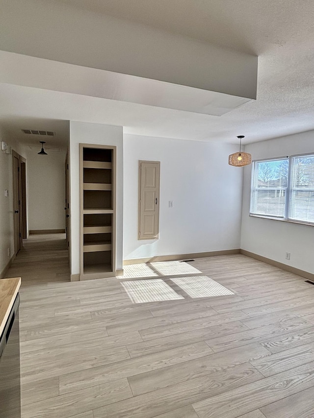 900-902 E Kirkwood St, Aurora, MO 65605 - photo 5