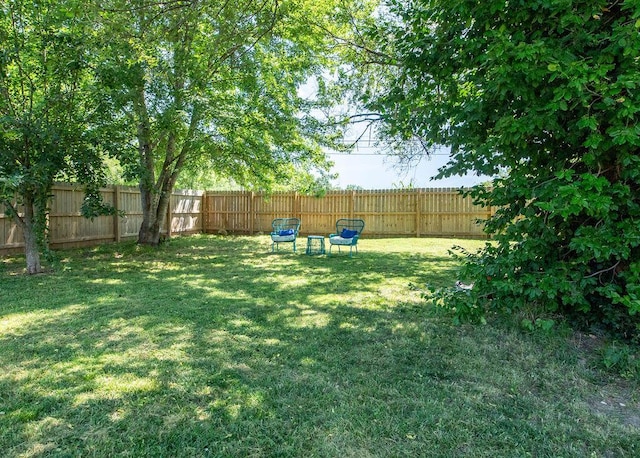 1050 S Glenn Ave, Springfield, MO 65802 - view of fenced backyard