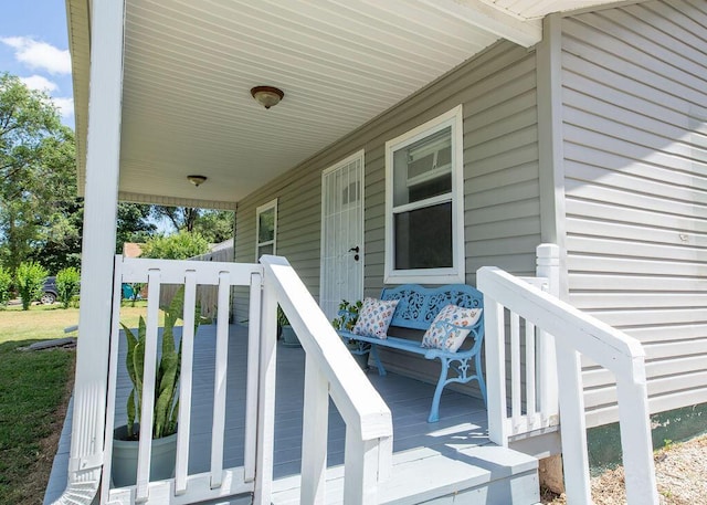 1050 S Glenn Ave, Springfield, MO 65802 - view of porch