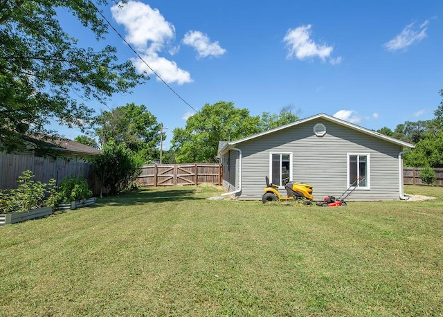1050 S Glenn Ave, Springfield, MO 65802 - view of fenced backyard