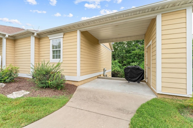 128 Mulligan Ct, Branson, MO 65616 - view of vehicle parking