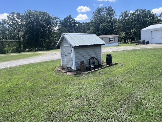 2039 US Highway 65, Buffalo, MO 65622 - view of shed with driveway