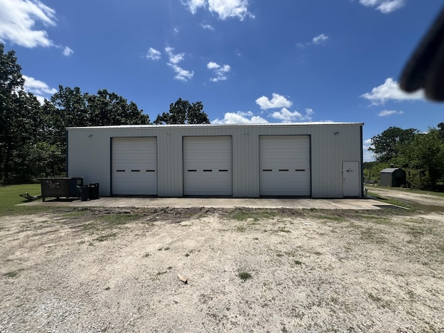 2039 US Highway 65, Buffalo, MO 65622 - view of detached garage