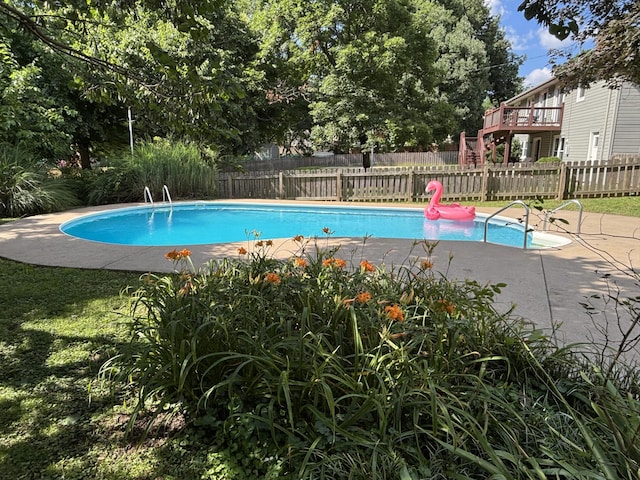 5751 S Kings Ave, Springfield, MO 65810 - view of pool featuring a patio