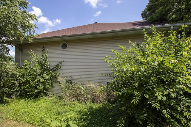 301 N Gregg Rd, Nixa, MO 65714 - view of side of home with a shingled roof