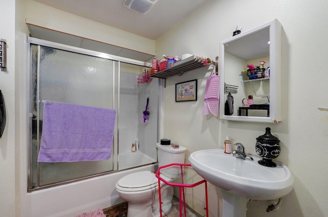528 N Locust St, Marshfield, MO 65706 - full bath with toilet and combined bath / shower with glass door