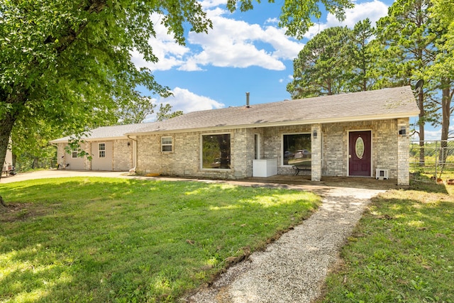 2080 State Route 14, West Plains, MO 65775 - ranch-style home with brick siding