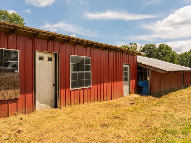 2080 State Route 14, West Plains, MO 65775 - view of stable