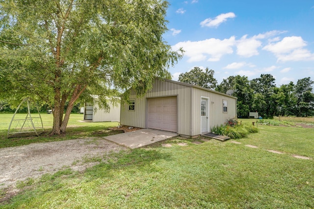 14521 Lawrence Unit 2145, Mount Vernon, MO 65712 - garage with driveway