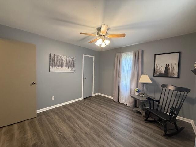 212 W Lindberg St, Springfield, MO 65807 - living area featuring wood finished floors and a ceiling fan