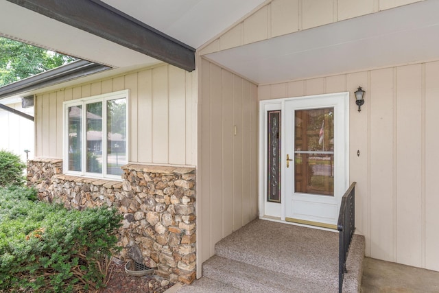 6 Maple Ct, Branson, MO 65616 - entrance to property with stone siding