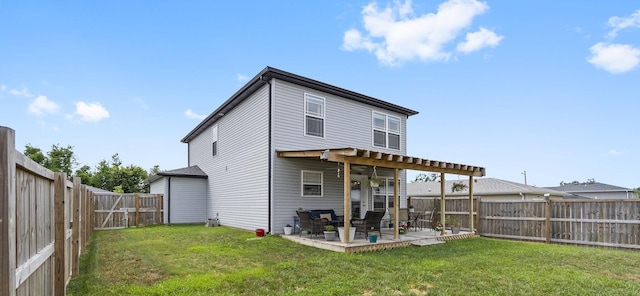 135 Pin Oak Ct, Hollister, MO 65672 - rear view of house featuring a patio and a fenced backyard