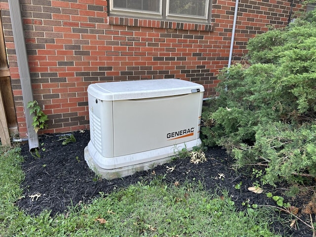 2210 S Catalina Ave, Springfield, MO 65804 - exterior view of a power unit and brick siding