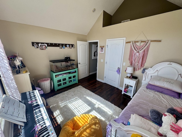 5537 S Pinehurst Ave, Springfield, MO 65810 - bedroom with high vaulted ceiling and wood finished floors