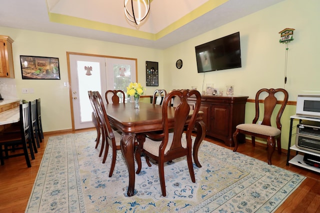 576 S Barnstable, Nixa, MO 65714 - dining room featuring light wood-type flooring and baseboards