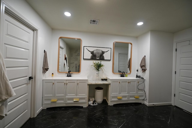 30950 E 54th Hwy, El Dorado Springs, MO 64744 - bathroom with two vanities and recessed lighting