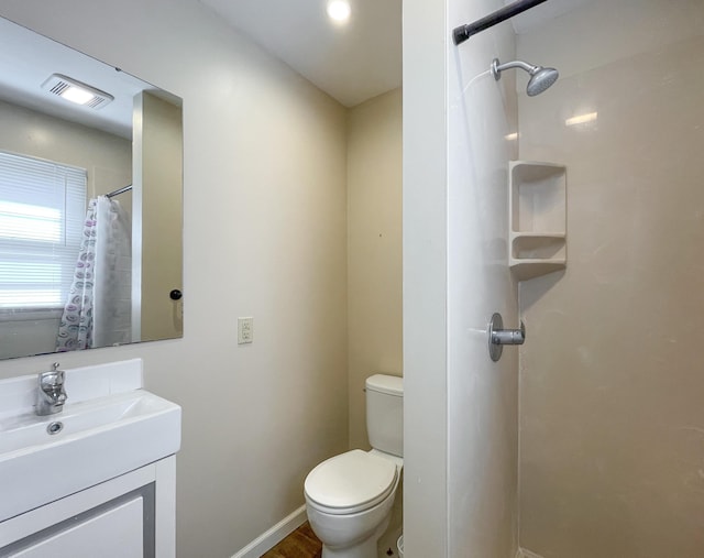 2924 S Roanoke Ave, Springfield, MO 65807 - bathroom featuring vanity and a shower with curtain