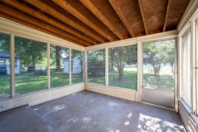 2924 S Roanoke Ave, Springfield, MO 65807 - view of unfurnished sunroom