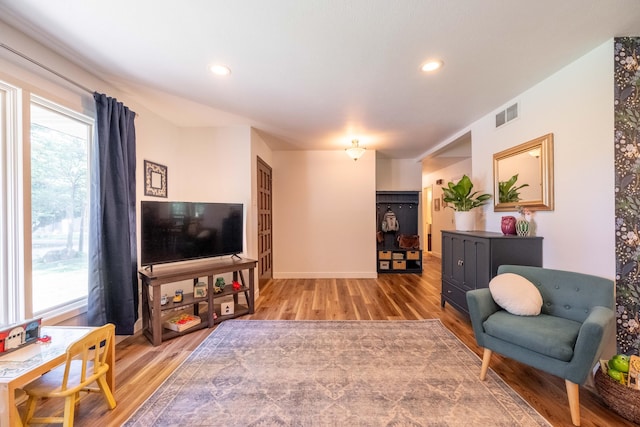 1728 E Camino Alto St, Springfield, MO 65804 - living room featuring light wood finished floors and recessed lighting